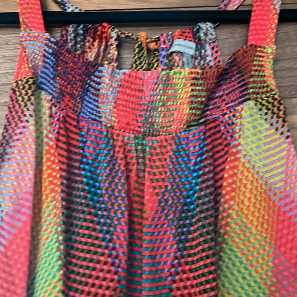 Adorable top from Anthropologie. - Picture 2 of 5
